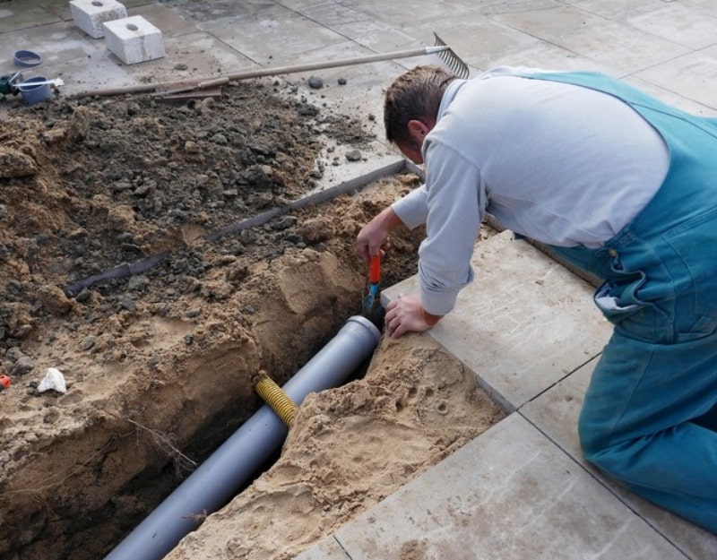 Everett-Replacing-Drainline